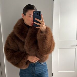 Meet your Posher, Alexandra